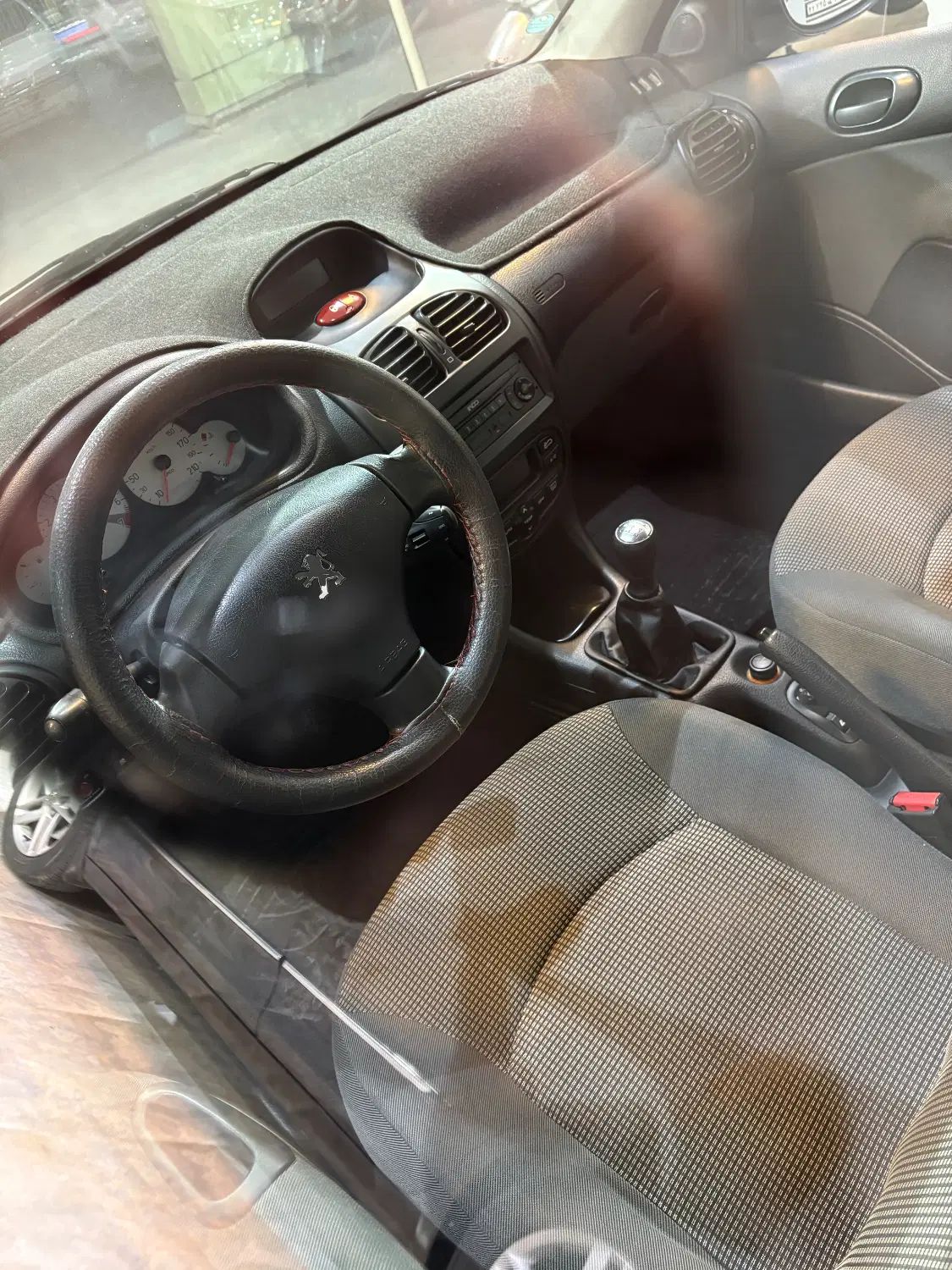پژو ۲۰۶ صندوق دار v8 - 1399