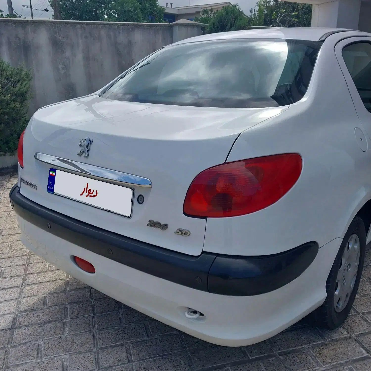 پژو ۲۰۶ صندوق دار v8 - 1390