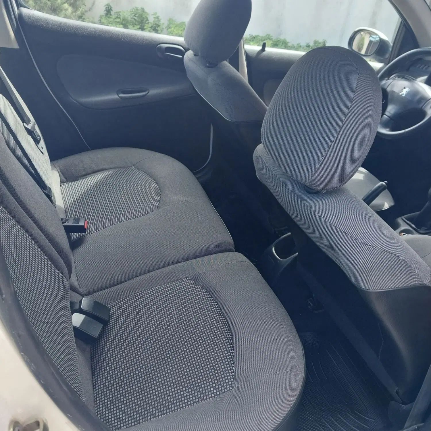 پژو ۲۰۶ صندوق دار v8 - 1390