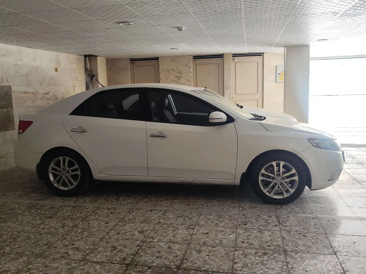 کیا سراتو 2.0 لیتر اتوماتیک GT لاین - 2016