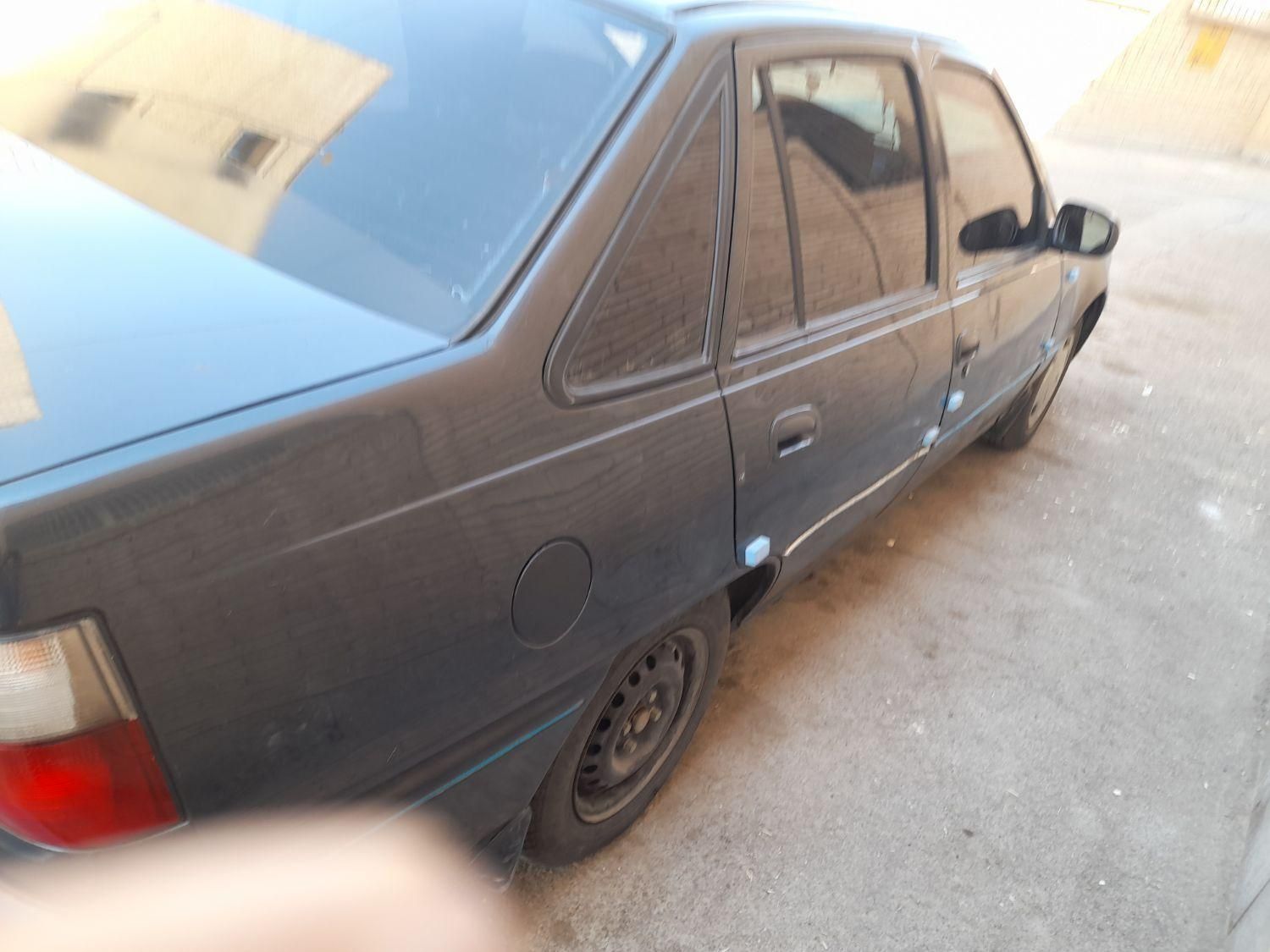 دوو سیلو سدان - 1382