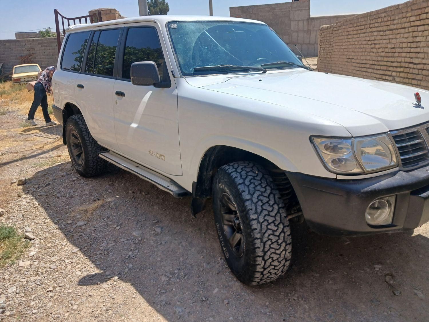 نیسان پاترول چهار درب 6 سیلندر - 1366