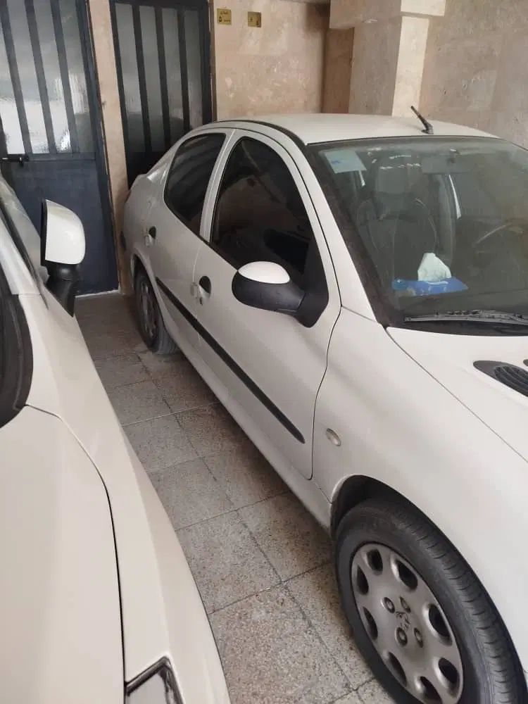 پژو ۲۰۶ صندوق دار v8 - 1394