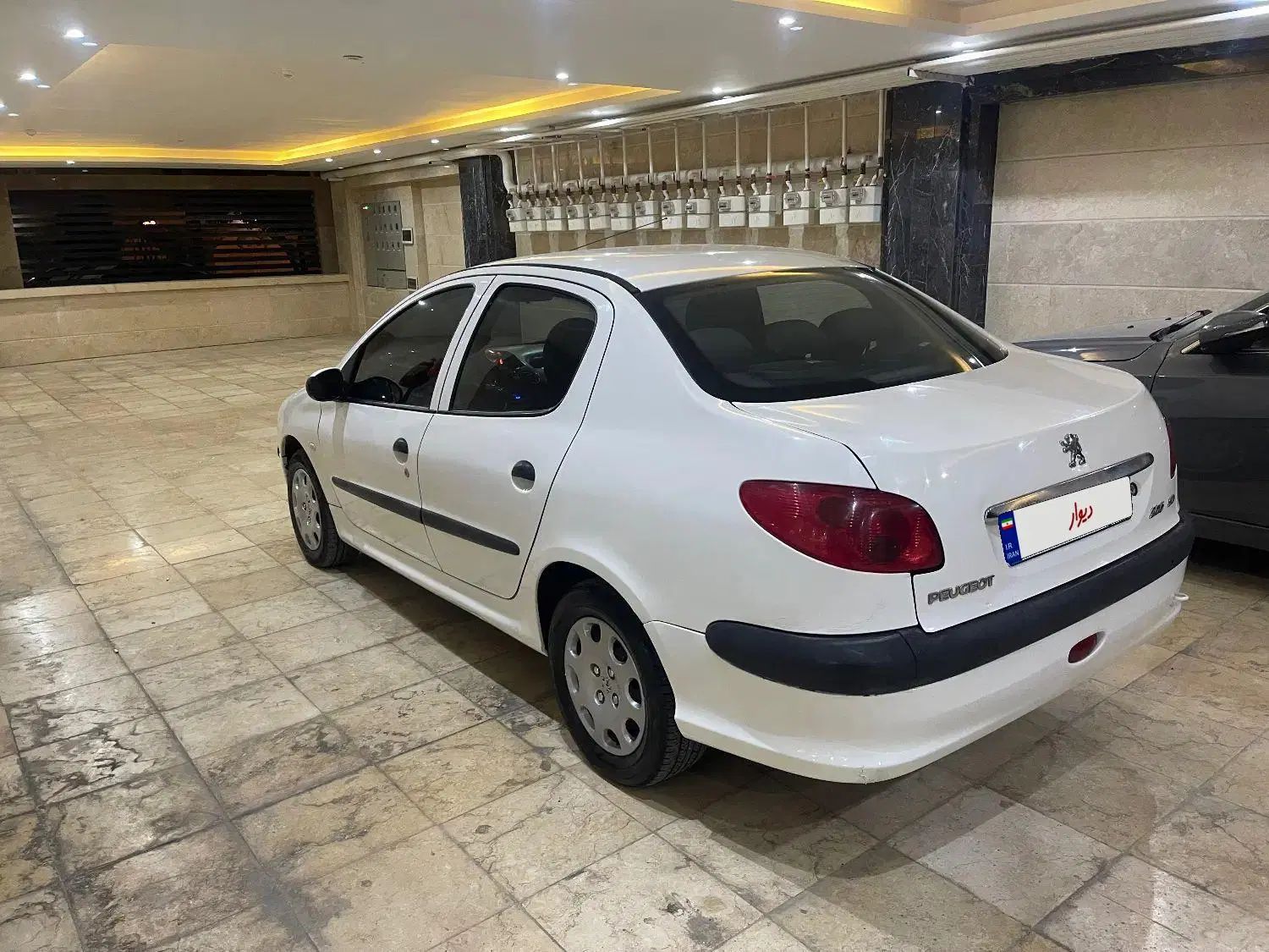 پژو ۲۰۶ صندوق دار v8 - 1392