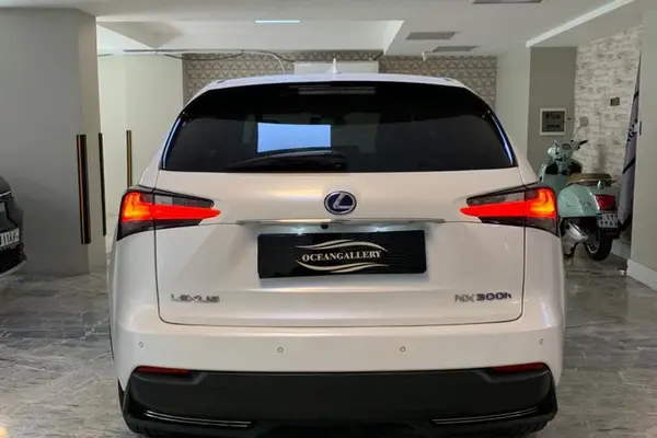 لکسوس NX هیبرید 300H - 2017