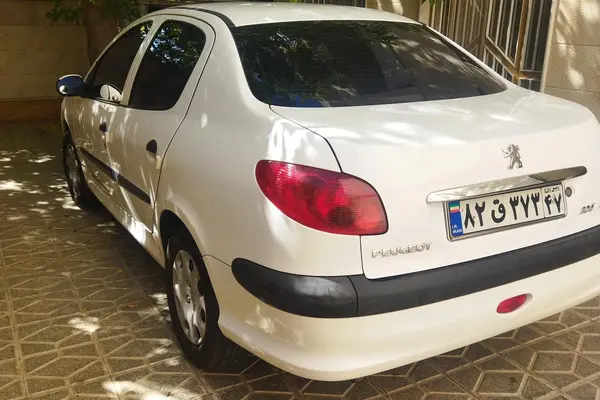 پژو ۲۰۶ صندوق دار v8 - 1395