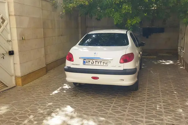 پژو ۲۰۶ صندوق دار v8 - 1395