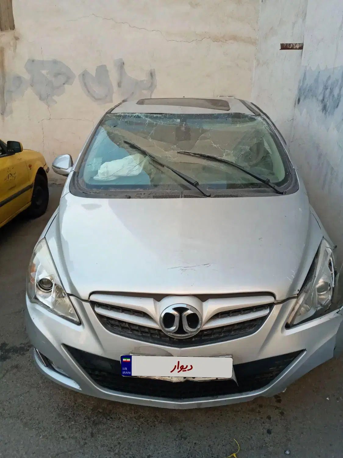 خودرو بایک، سابرینا مونتاژ آگهی ann_20324005