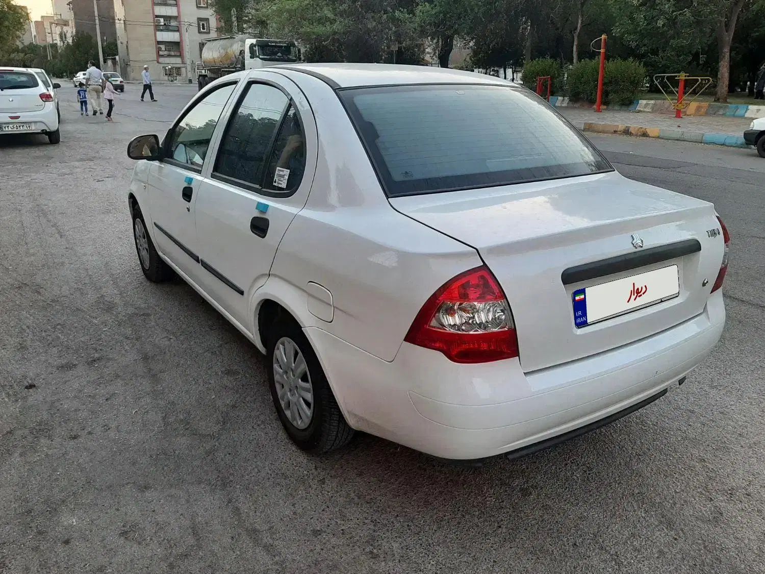 تیبا صندوق دار SX - 1400