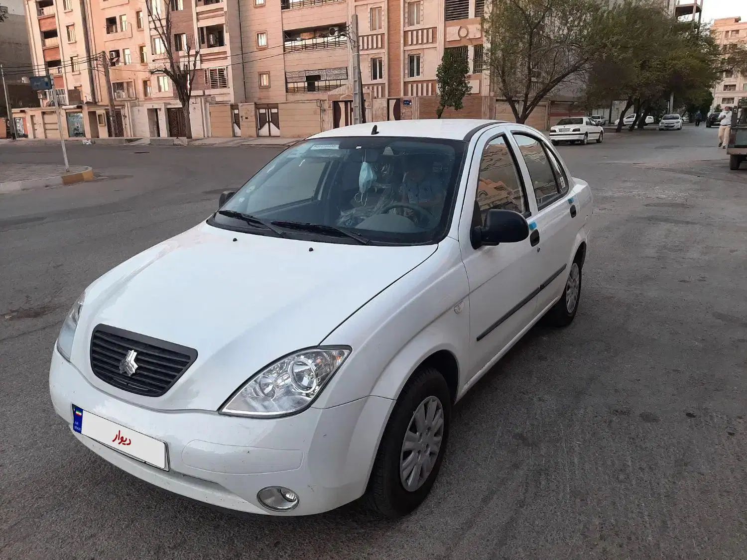تیبا صندوق دار SX - 1400