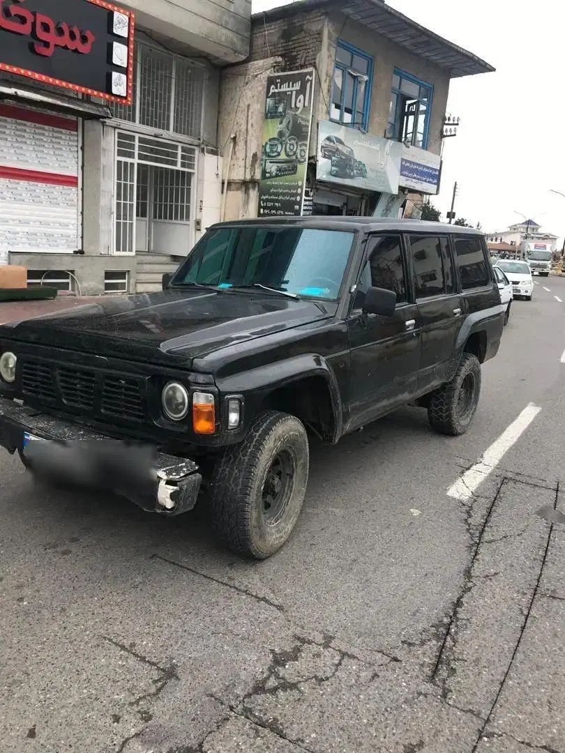 نیسان پاترول چهار درب 6 سیلندر - 1375