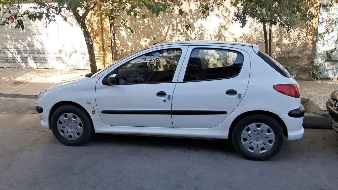 پژو 206 تیپ 5 - 1396