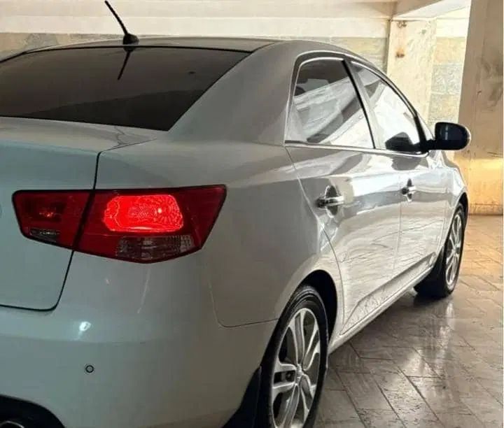 کیا سراتو 2.0 لیتر اتوماتیک GT لاین - 2017