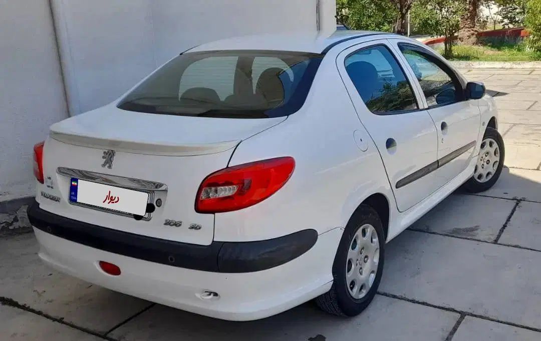 پژو ۲۰۶ صندوق دار v8 - 1396