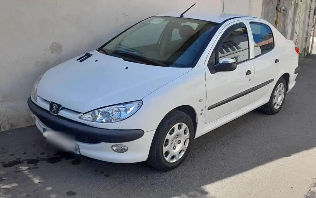 پژو ۲۰۶ صندوق دار v8 - 1396