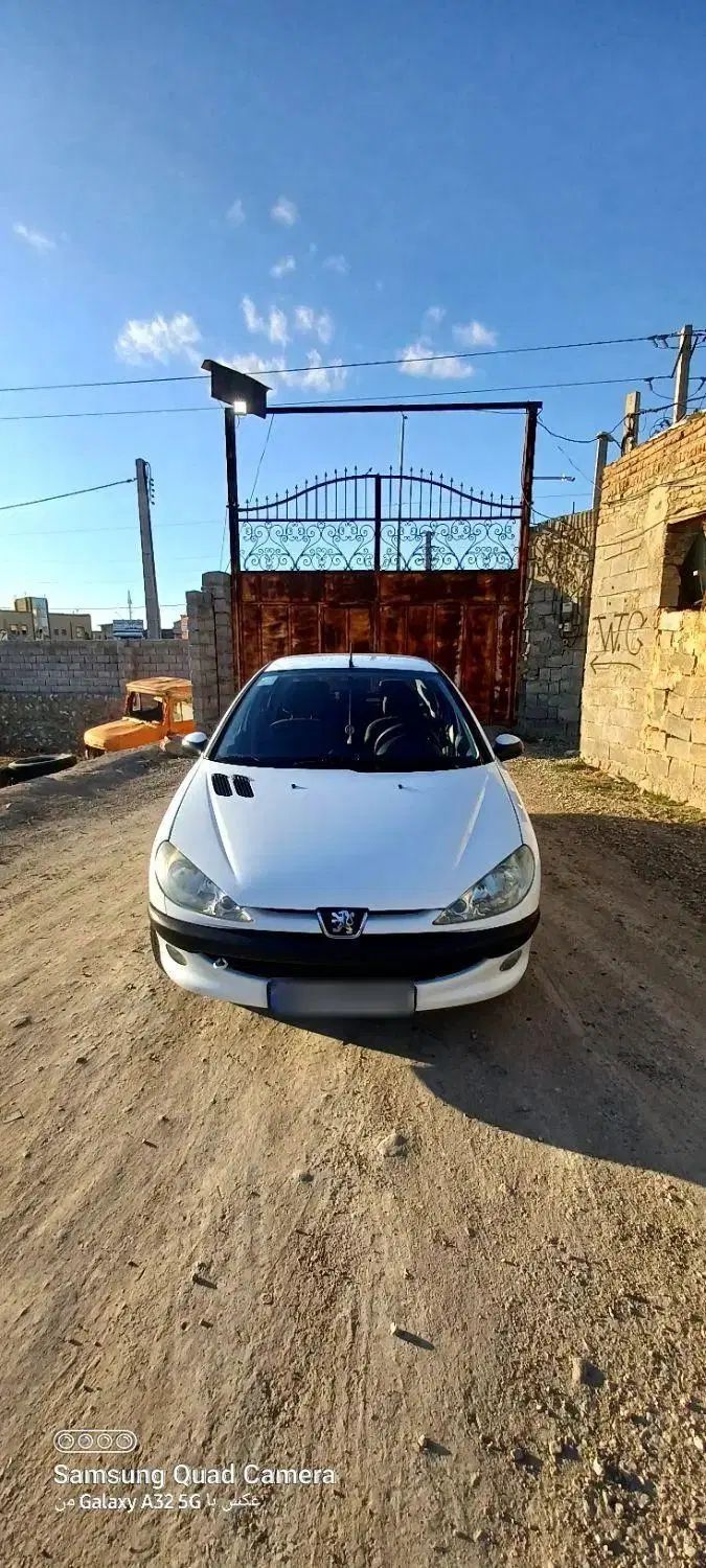 پژو ۲۰۶ صندوق دار v8 - 1392