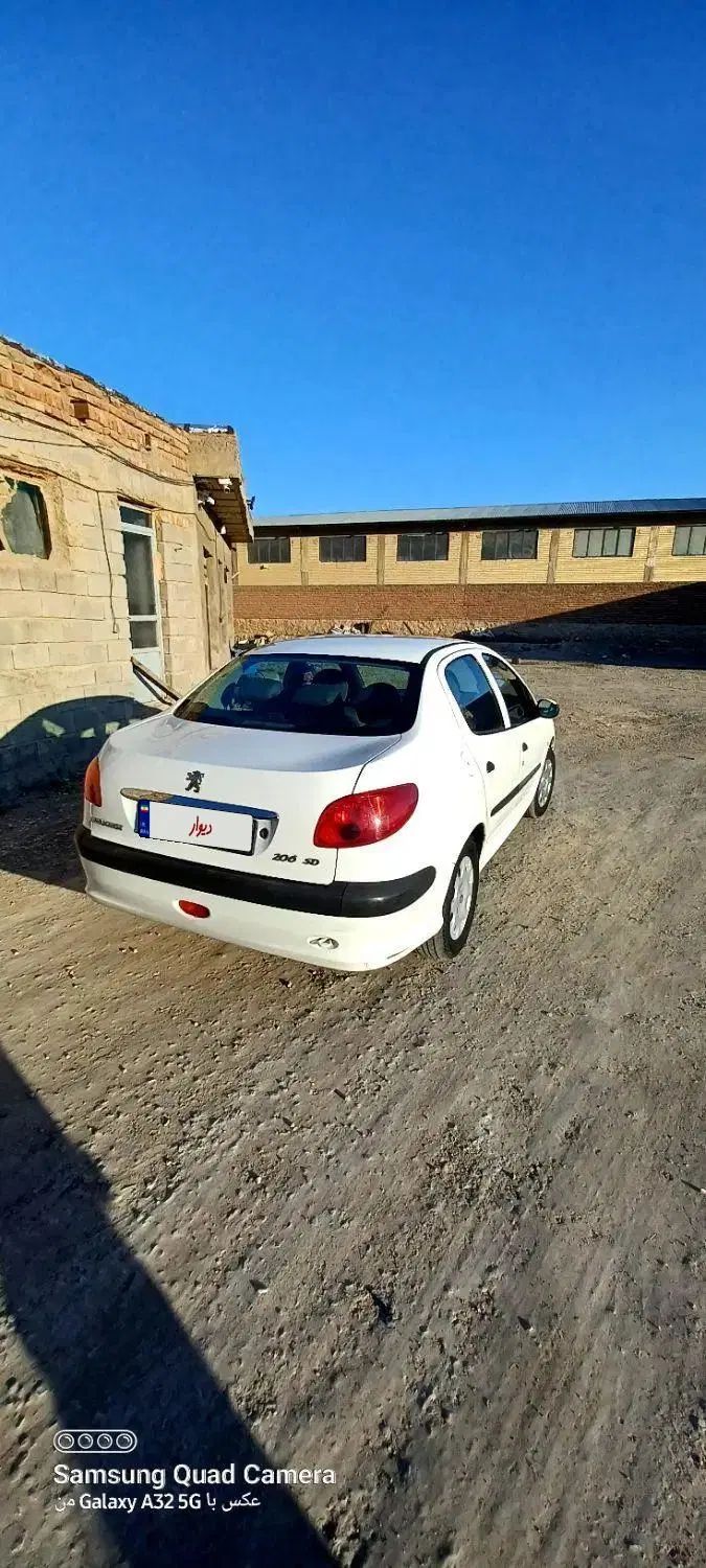 پژو ۲۰۶ صندوق دار v8 - 1392