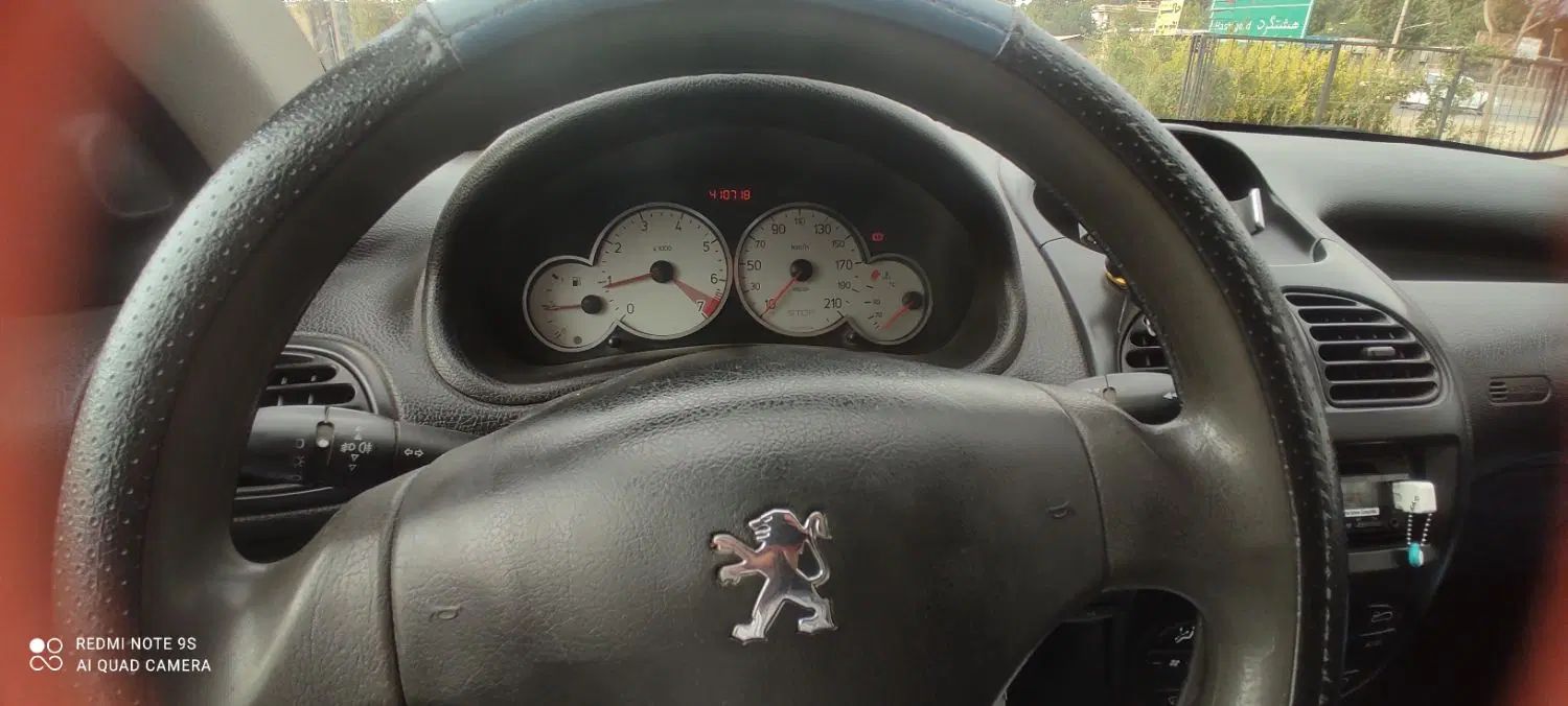 پژو ۲۰۶ صندوق دار v8 - 1386
