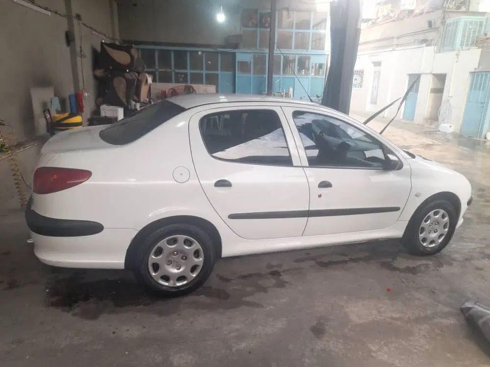 پژو ۲۰۶ صندوق دار v8 - 1395