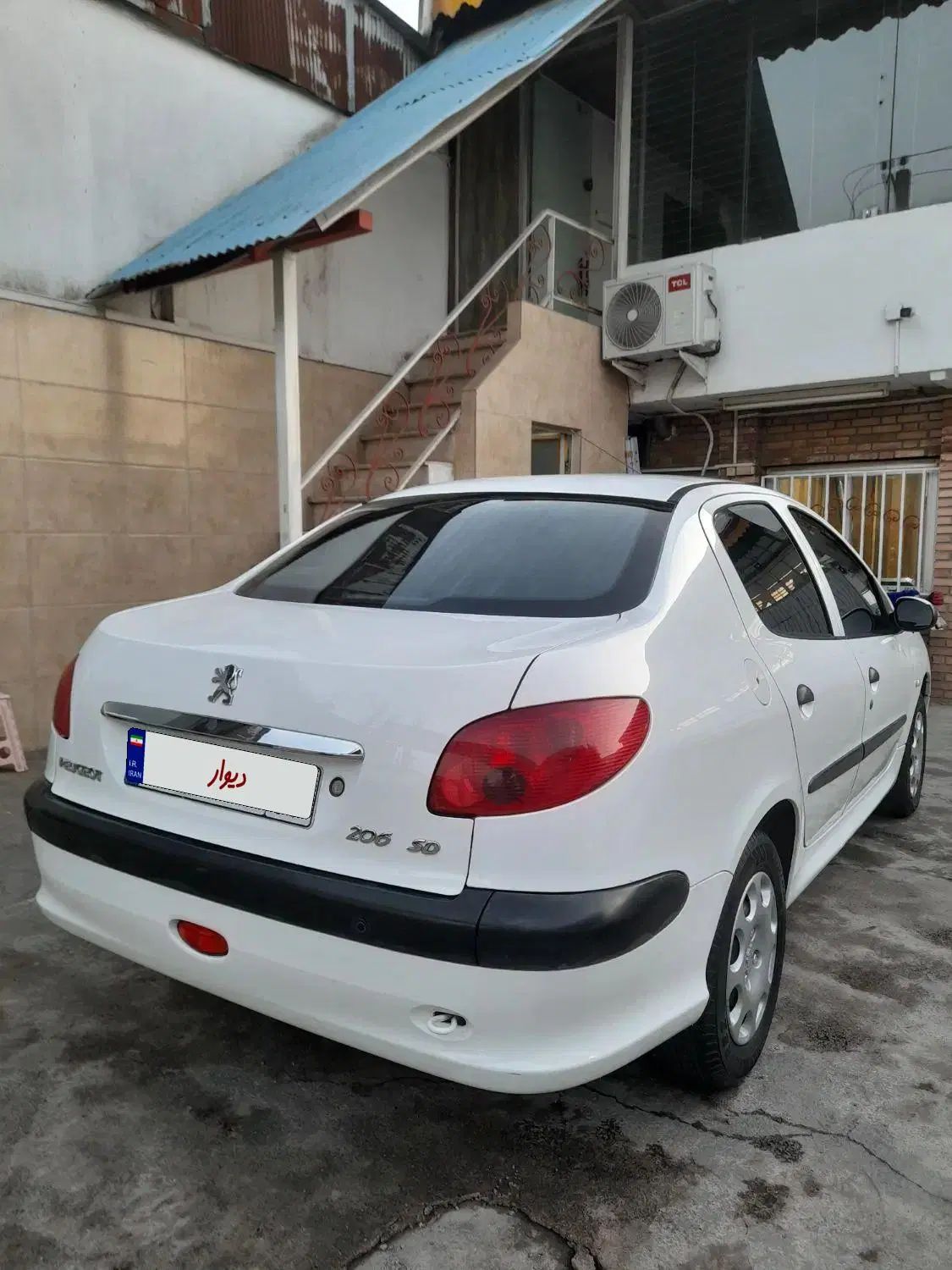 پژو ۲۰۶ صندوق دار v8 - 1396