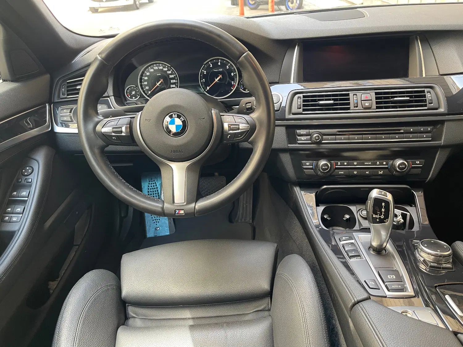 ب ام و سری 5 520i - 2016