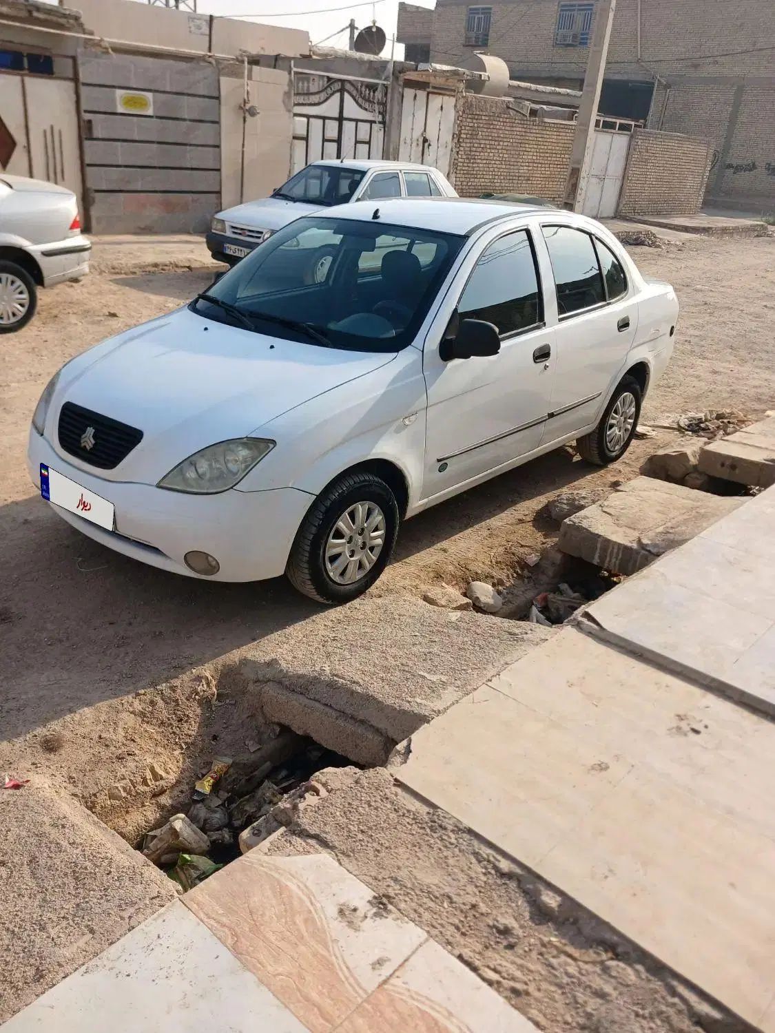 تیبا صندوق دار SX - 1396