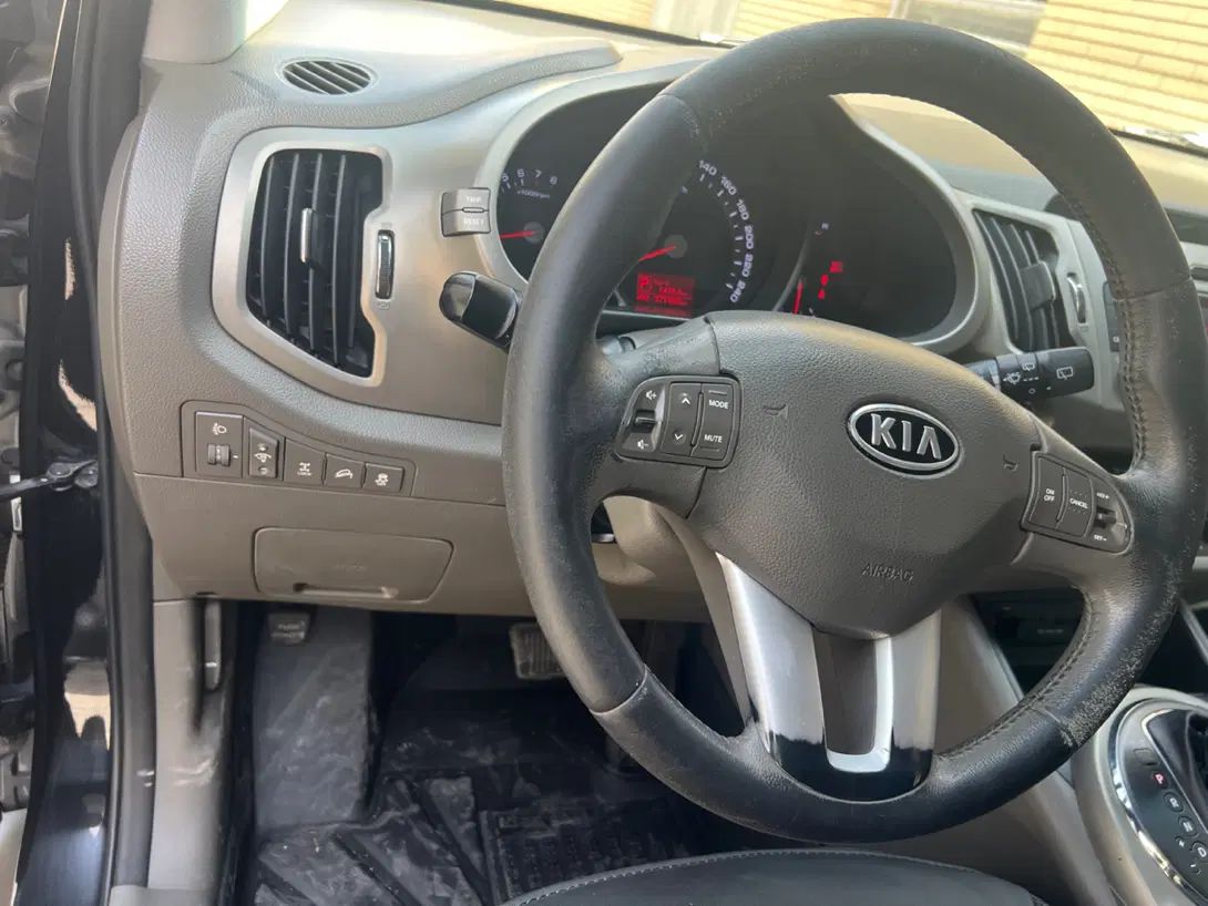 کیا اسپورتیج 4 سیلندر فول 2400cc - 2011