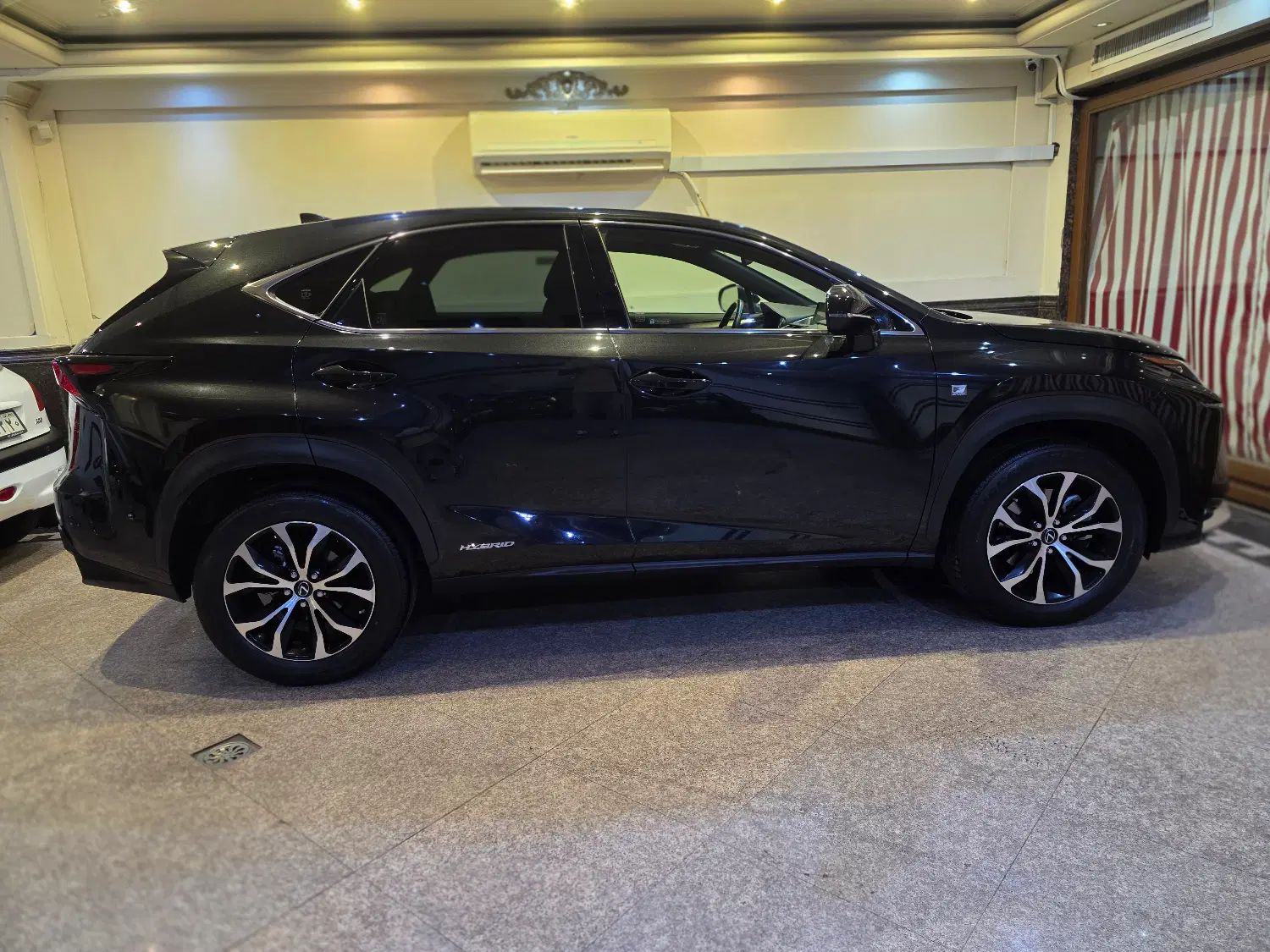 لکسوس NX هیبرید 300H Fsport - 2017