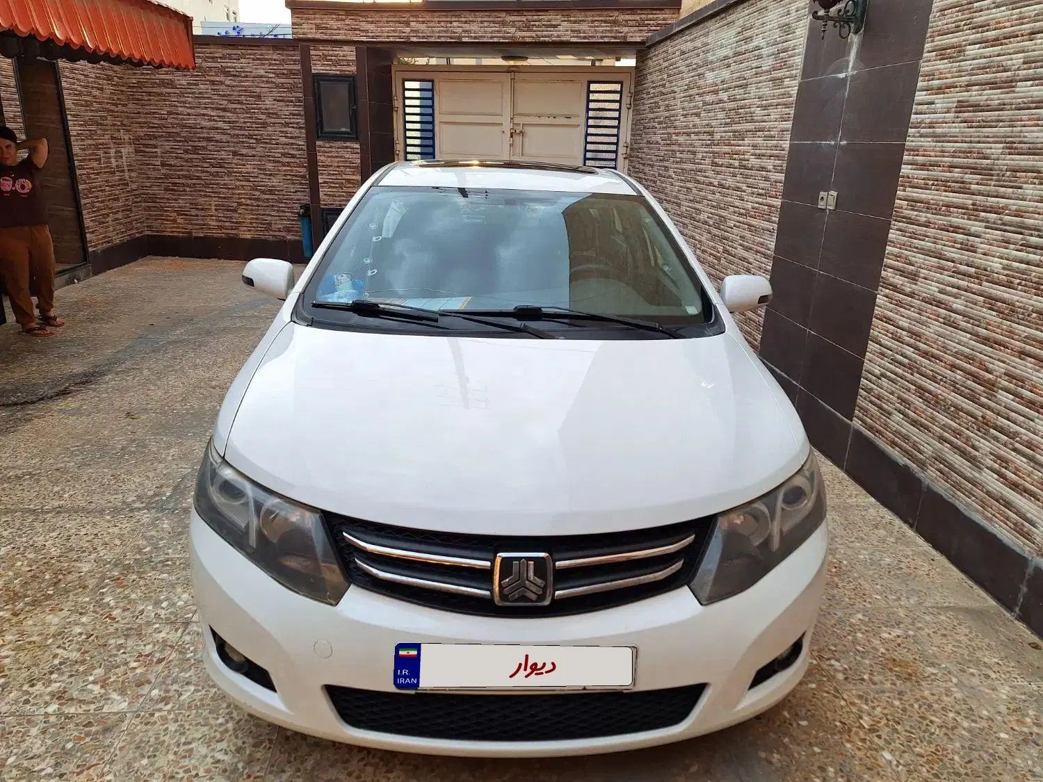 زوتی Z300 اتوماتیک - 2014