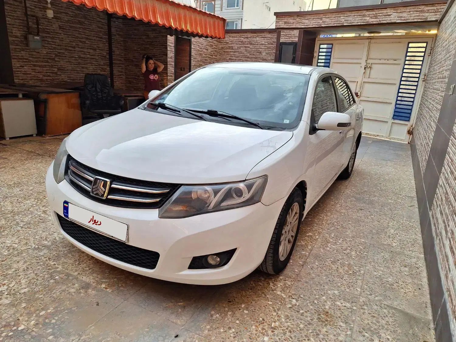 زوتی Z300 اتوماتیک - 2014