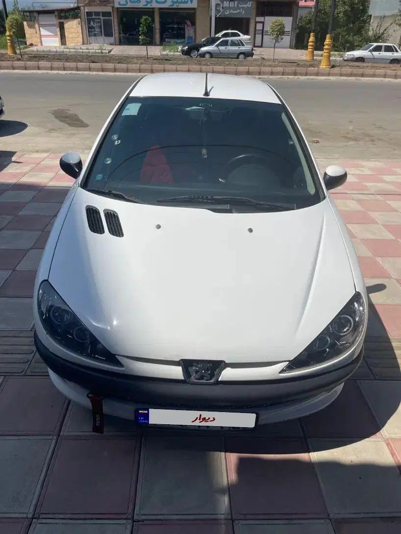 پژو ۲۰۶ صندوق دار v8 - 1394
