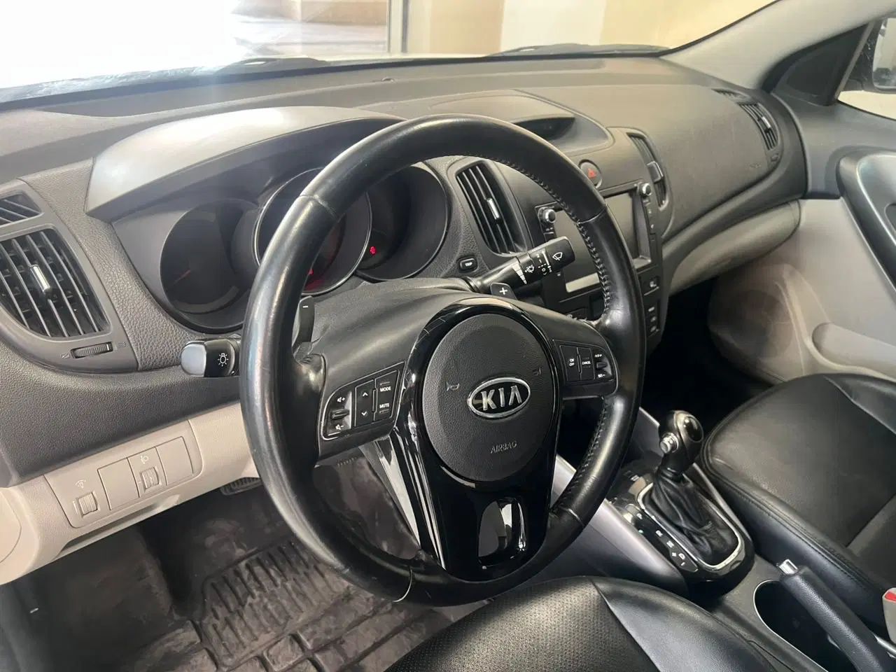 کیا سراتو 2.0 لیتر اتوماتیک GT لاین - 2017