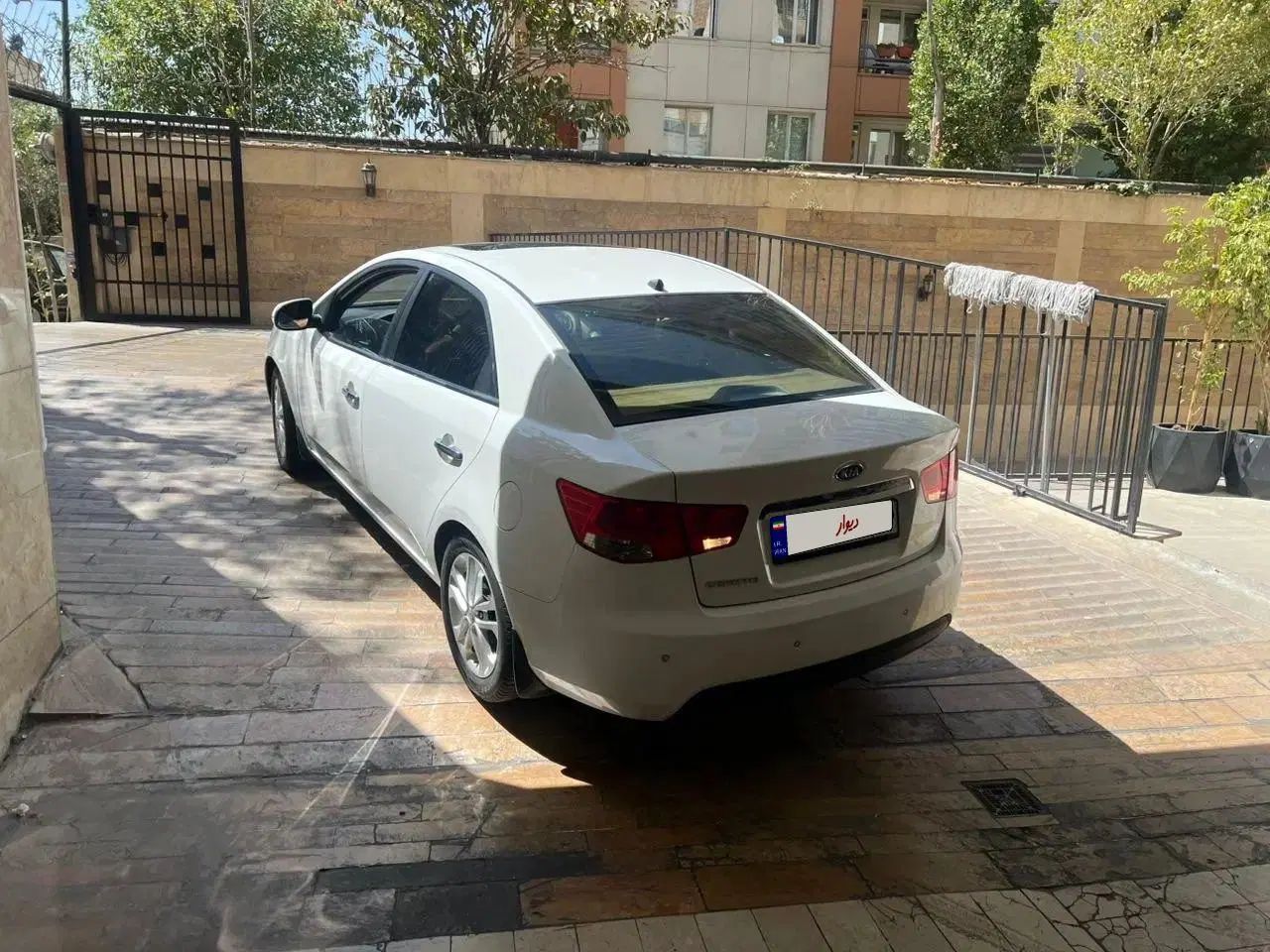 کیا سراتو 2.0 لیتر اتوماتیک GT لاین - 2017