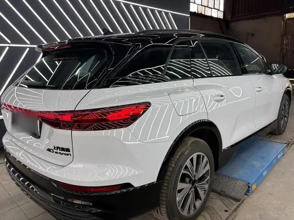 آئودی الکتریکی Q5 ۴۰ - 2024