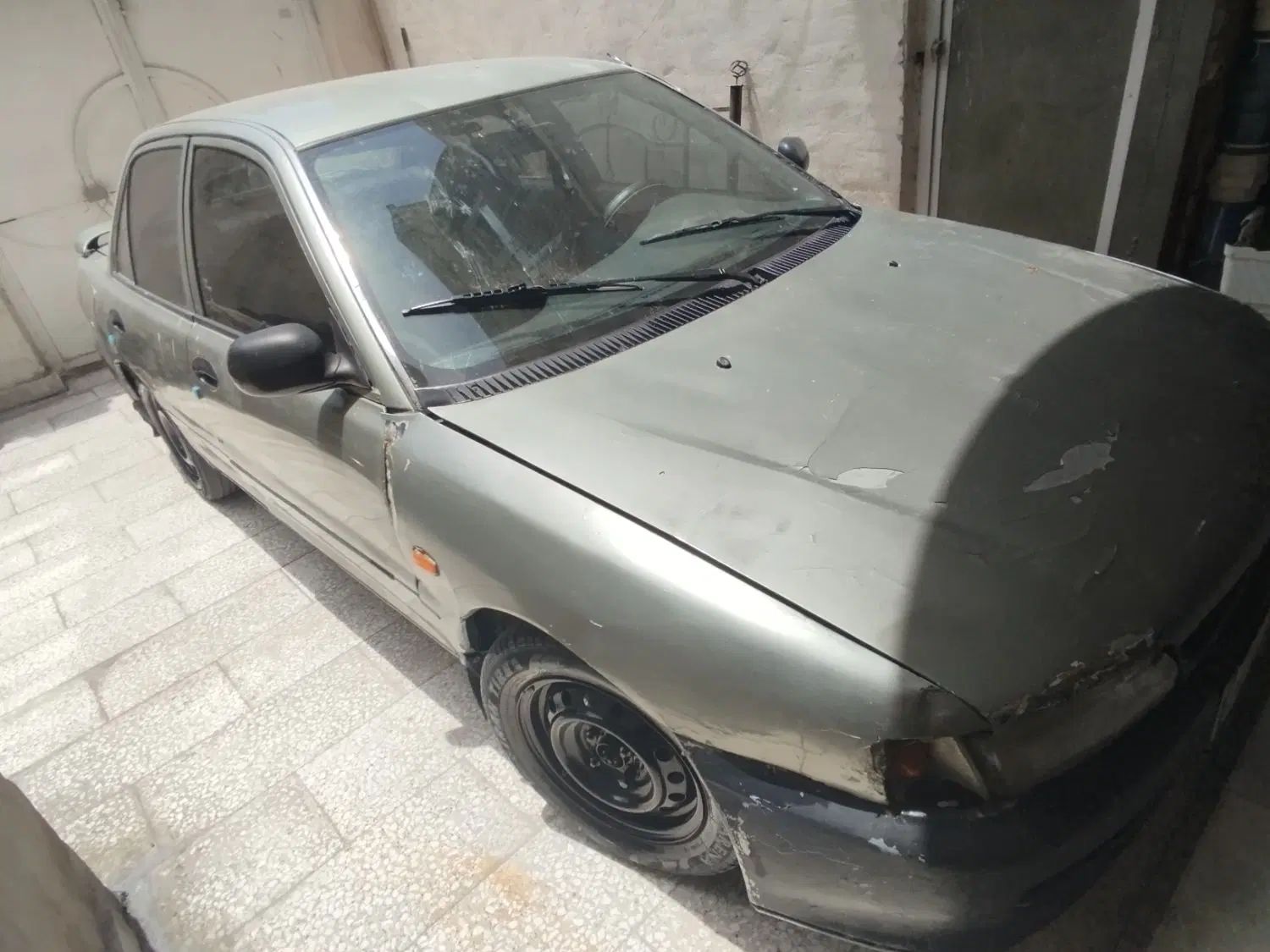میتسوبیشی لنسر 1.6 لیتر دنده ای - 1992