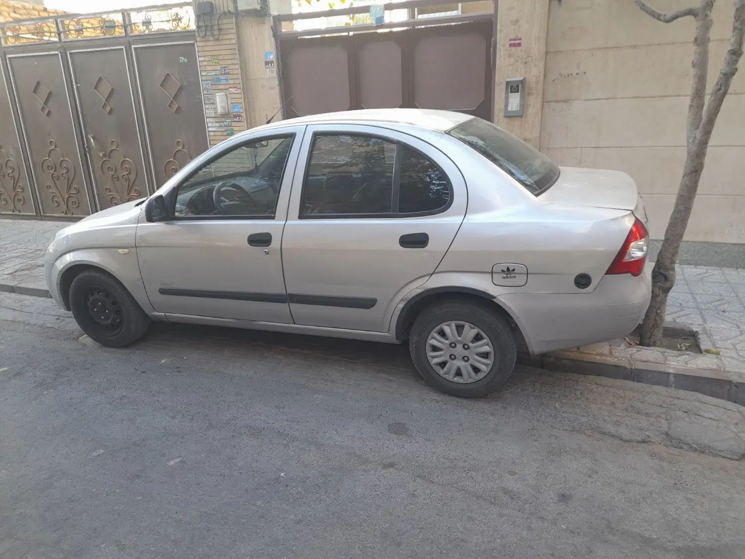 تیبا صندوق دار SX - 1393