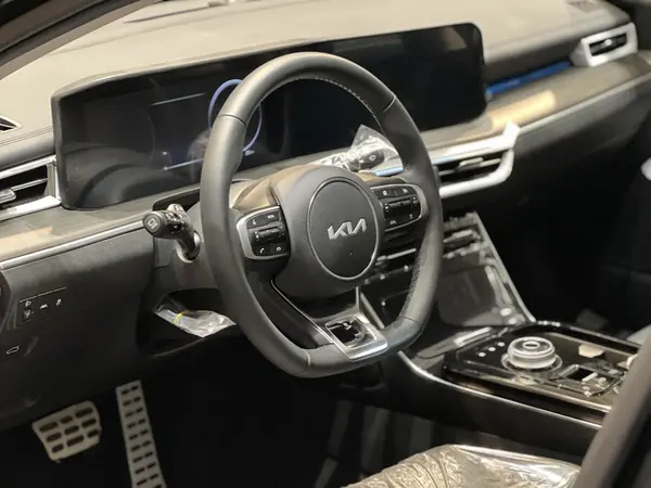 کیا K5 ۱.۵ لیتر توربو - 2024