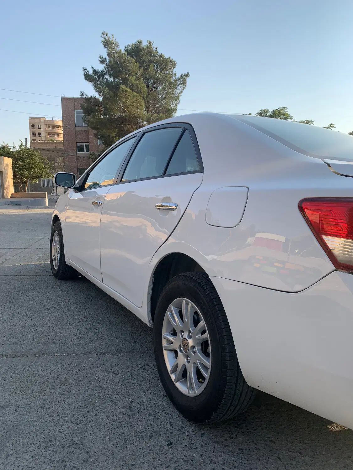 زوتی Z300 اتوماتیک - 2014