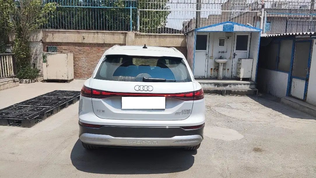 آئودی الکتریکی Q5 ۴۰ - 2024