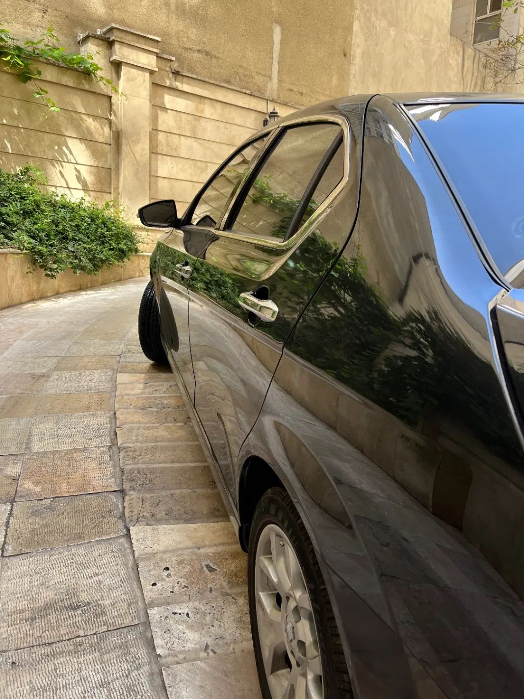دنا پلاس توربو اتوماتیک - 1403