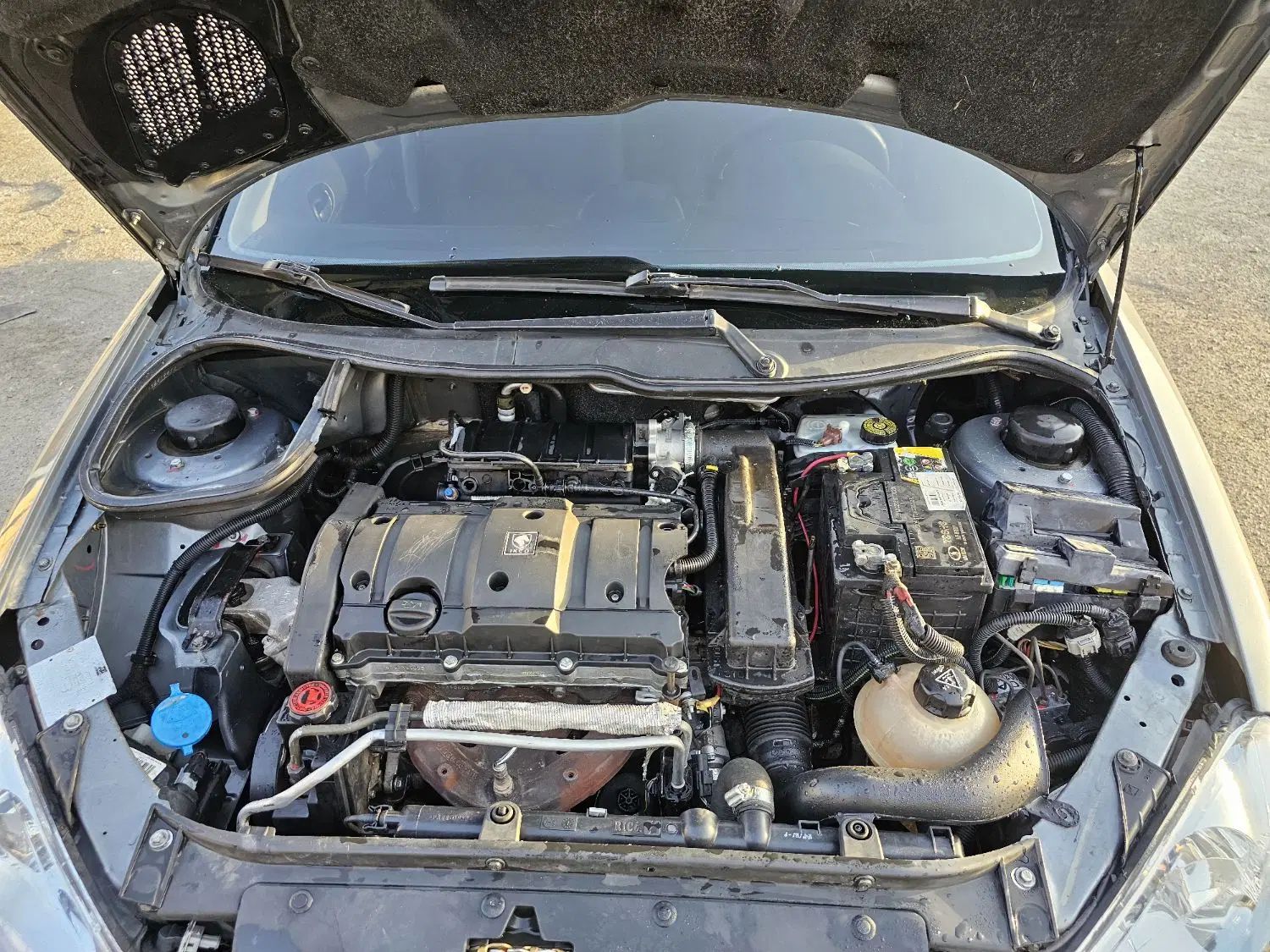 پژو ۲۰۶ صندوق دار v8 - 1393