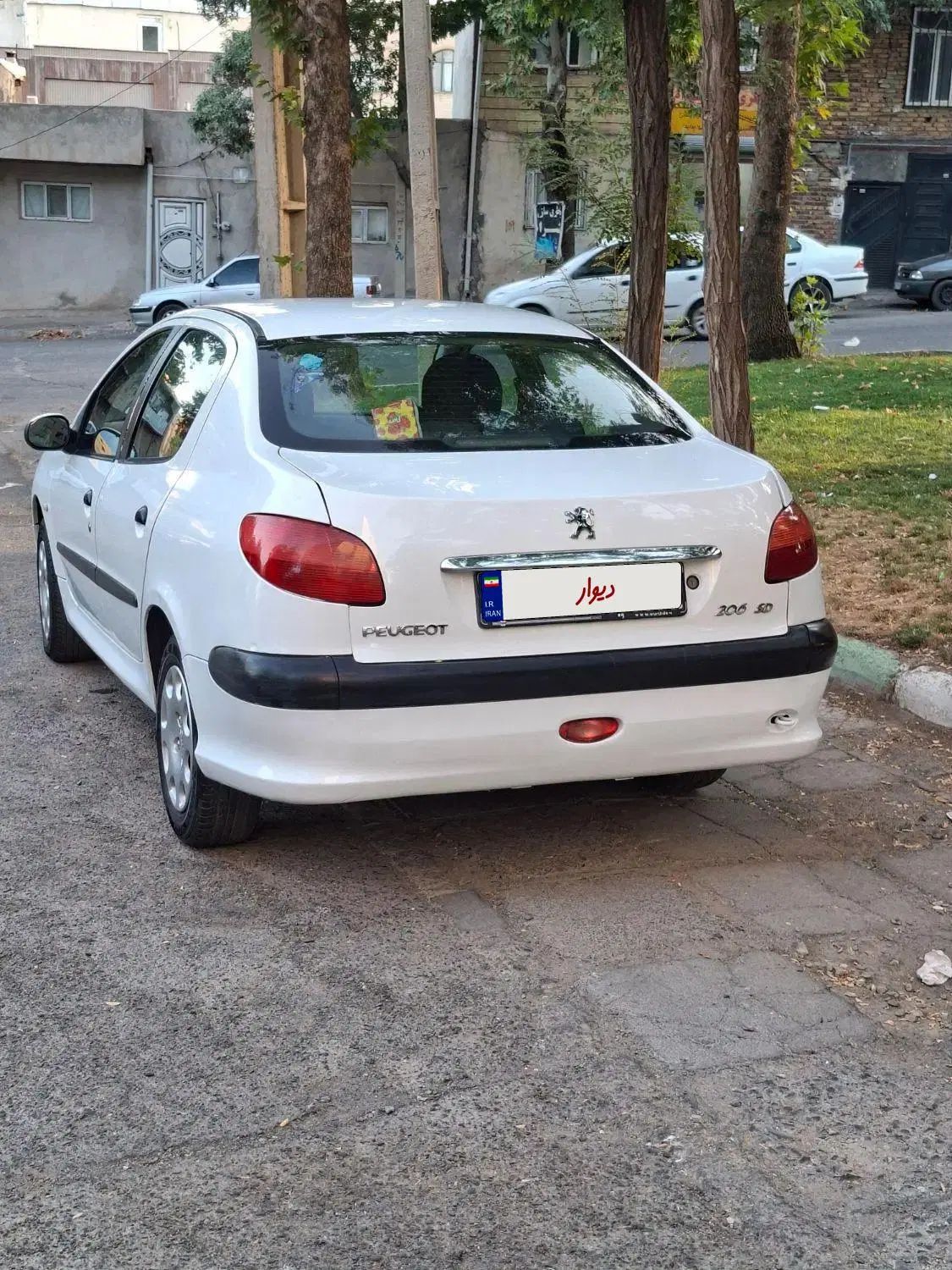 پژو ۲۰۶ صندوق دار v8 - 1389