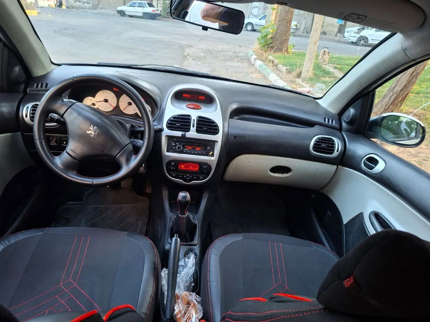 پژو ۲۰۶ صندوق دار v8 - 1389