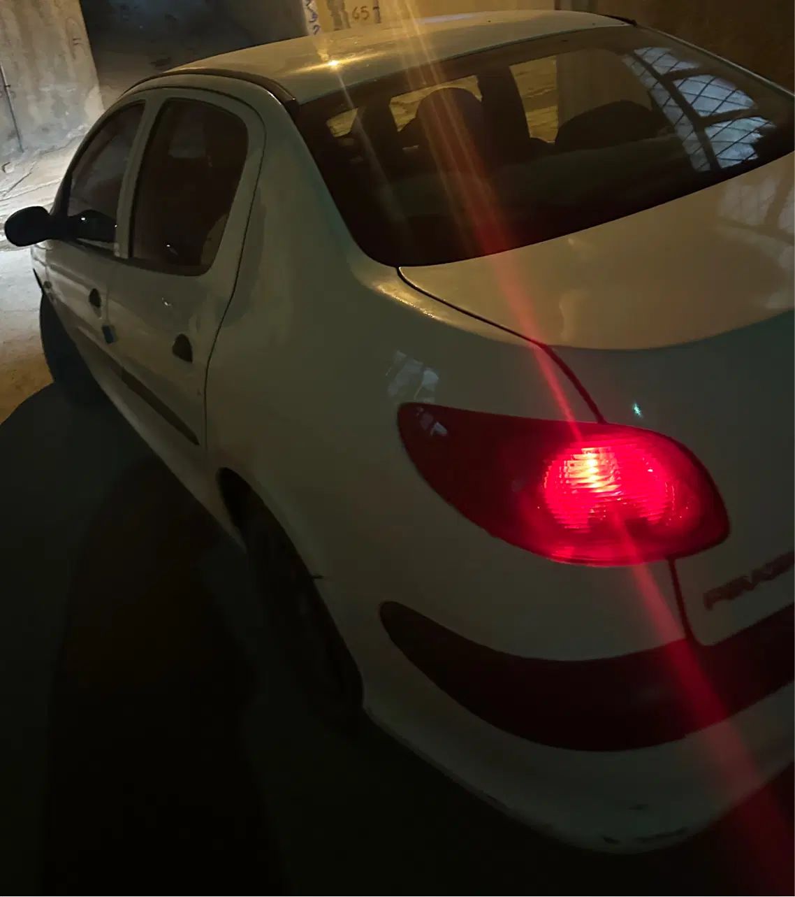 پژو ۲۰۶ صندوق دار v8 - 1396