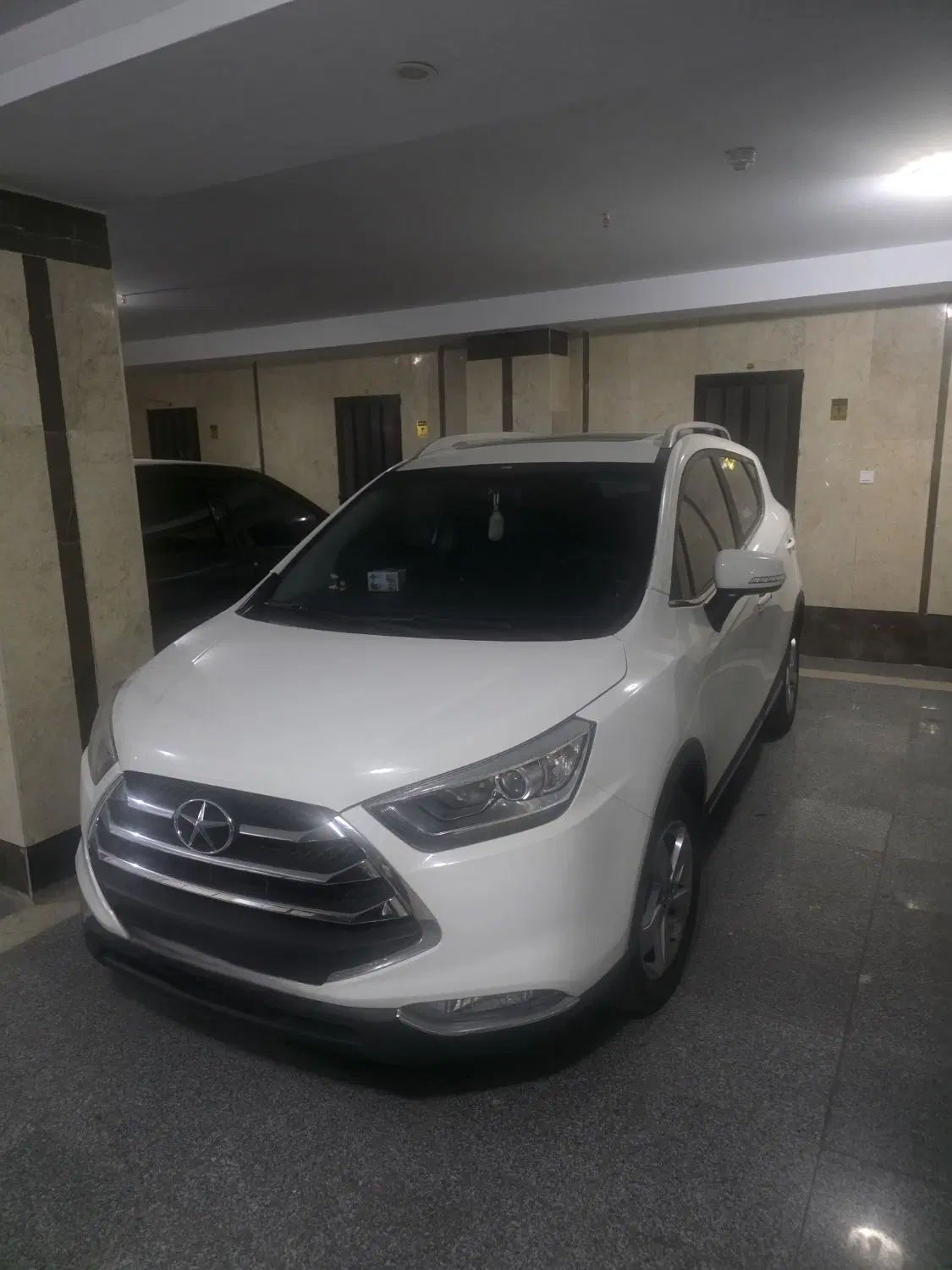 جک S3 اتوماتیک - 1402