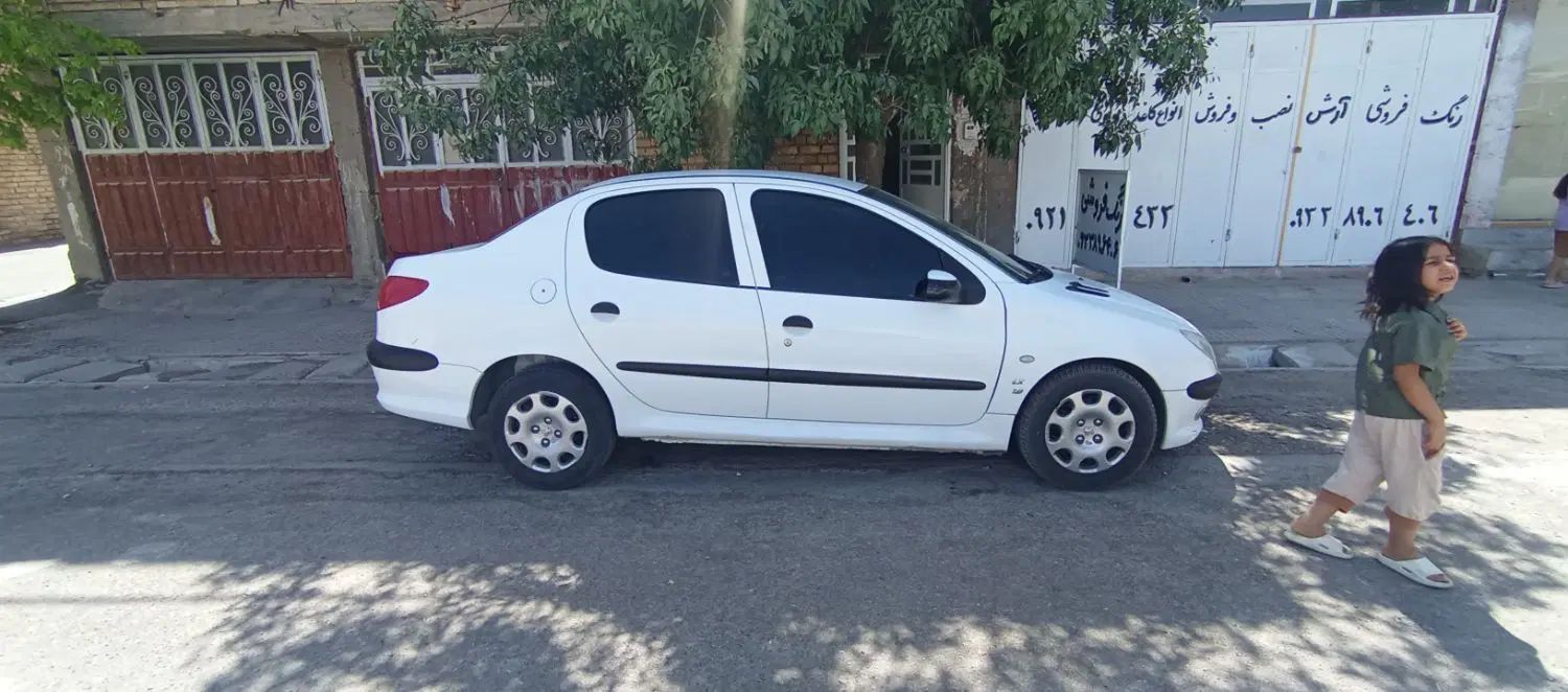 پژو ۲۰۶ صندوق دار v8 - 1390
