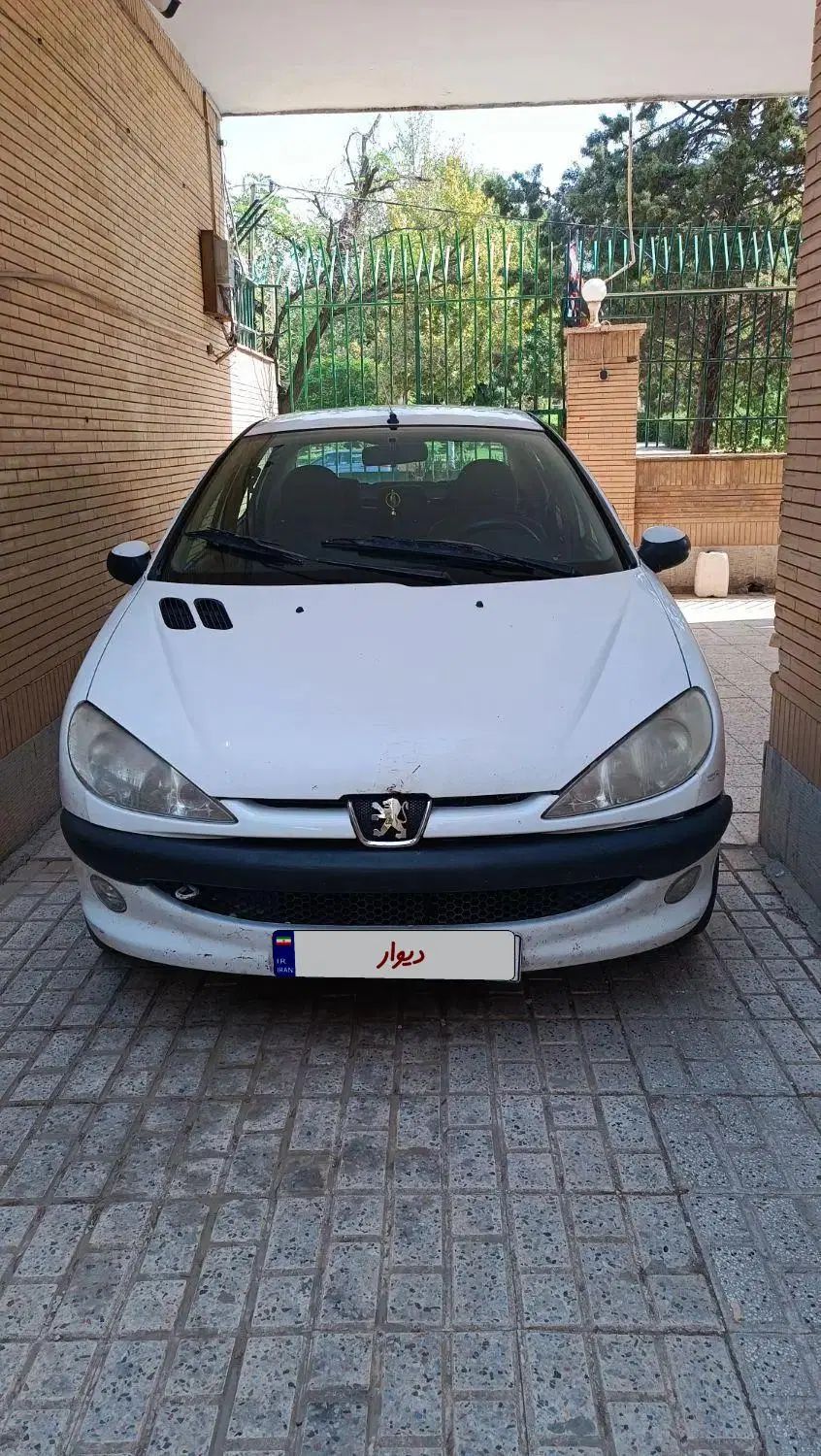 پژو ۲۰۶ صندوق دار v8 - 1396