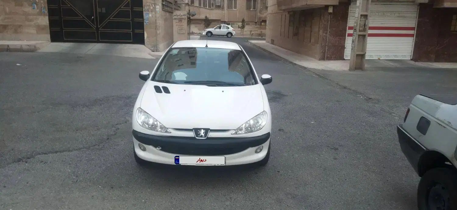 پژو ۲۰۶ صندوق دار v8 - 1399