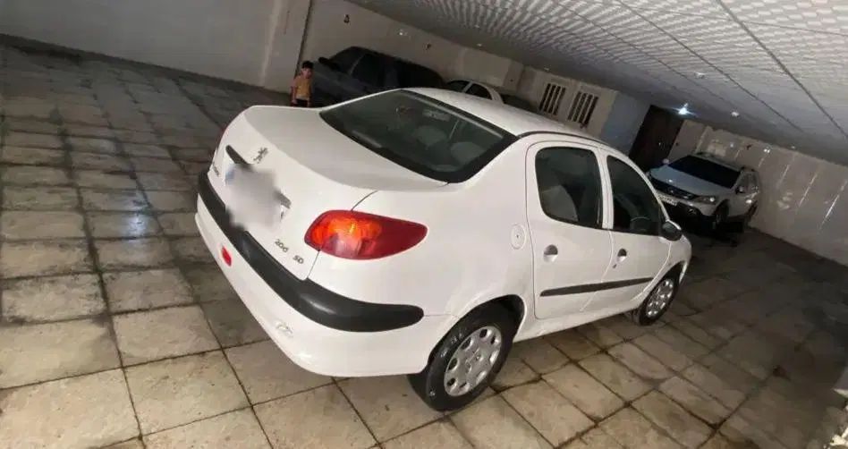 پژو ۲۰۶ صندوق دار v8 - 1398