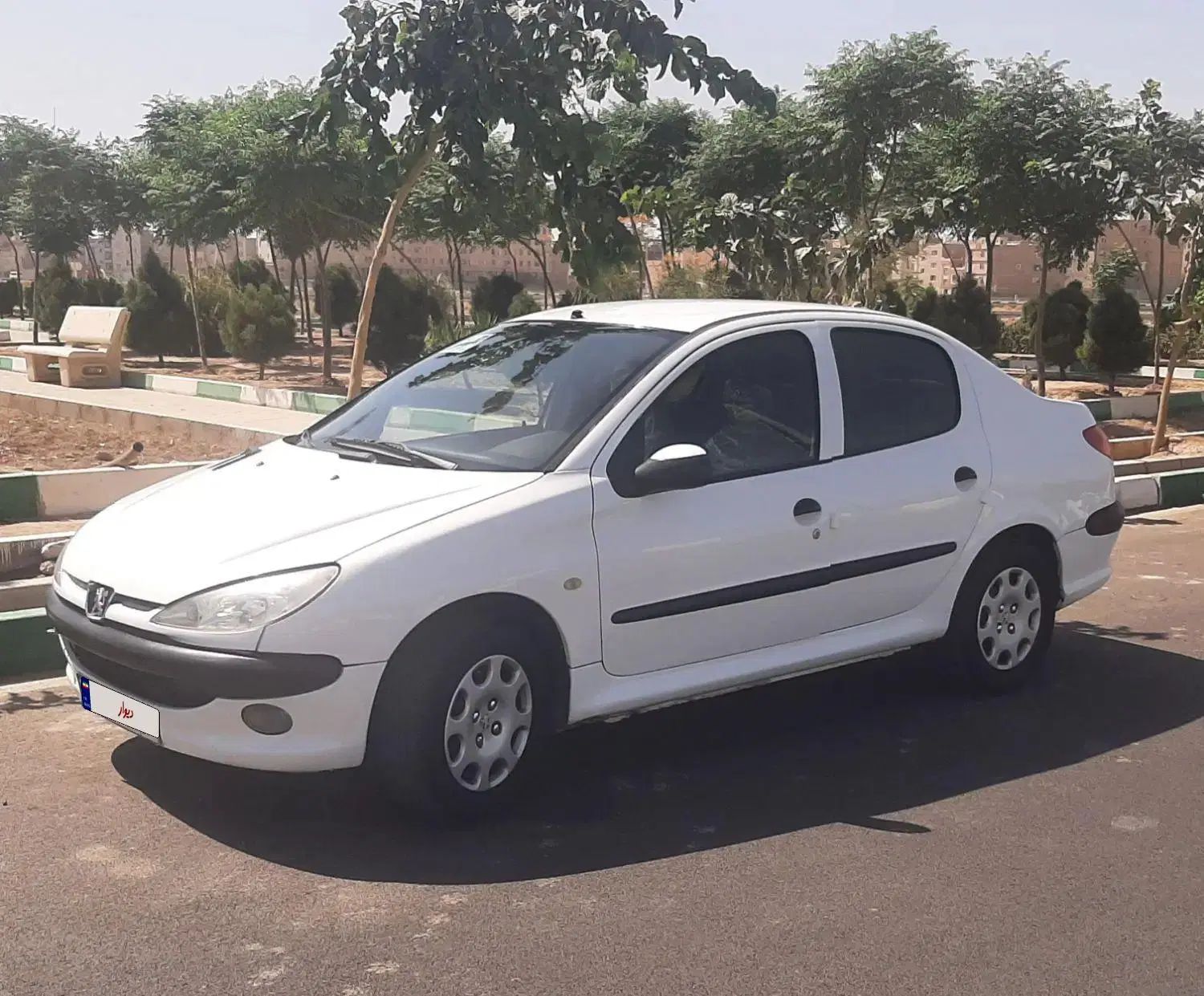 پژو ۲۰۶ صندوق دار v8 - 1394